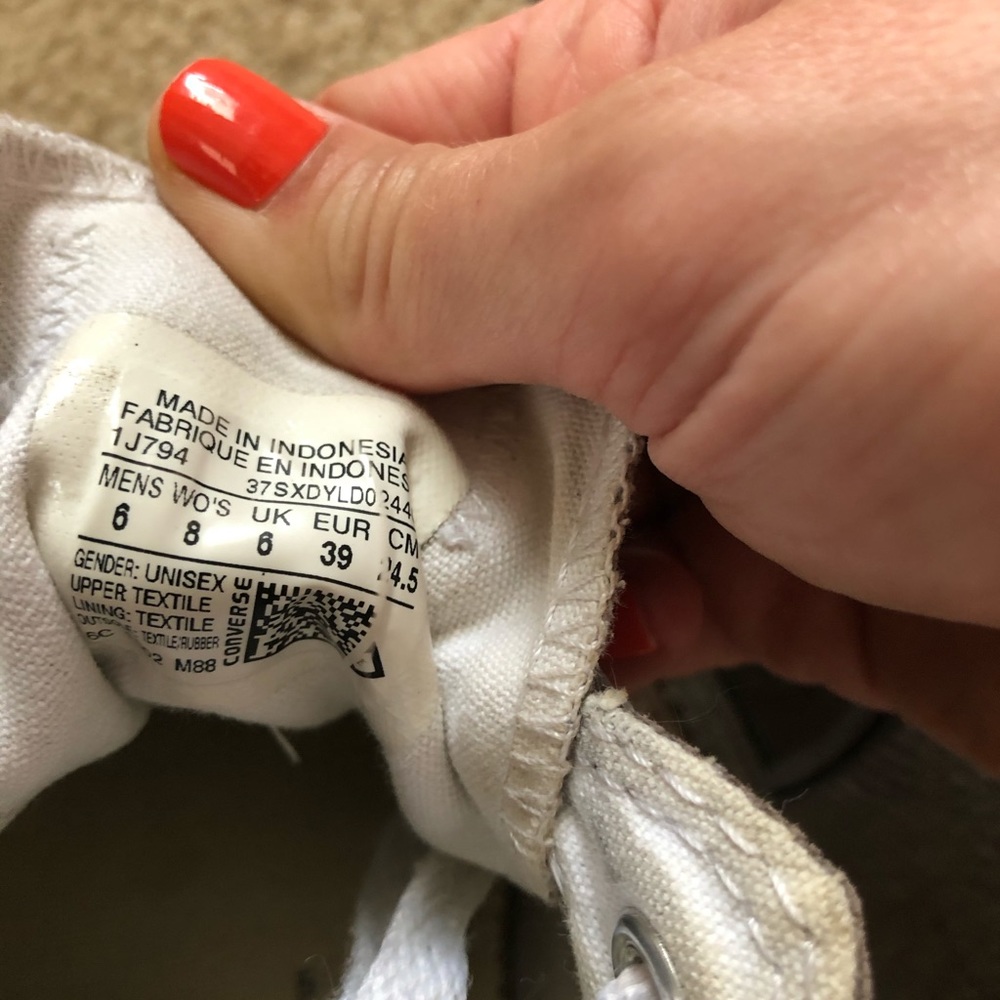 Gray converse - Picture 3 of 3